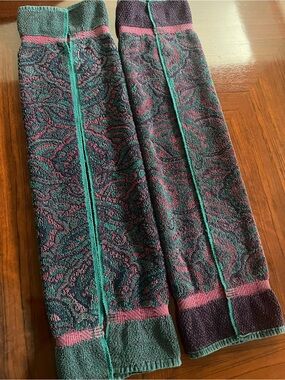 Vintage Fieldcrest Paisley hand towel   in Teal & Plum